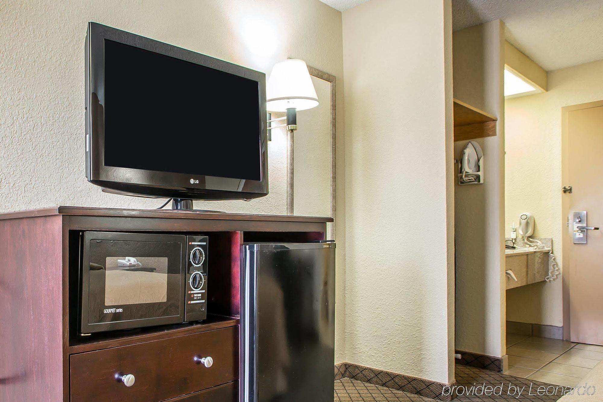 Quality Inn Rolla Exterior photo