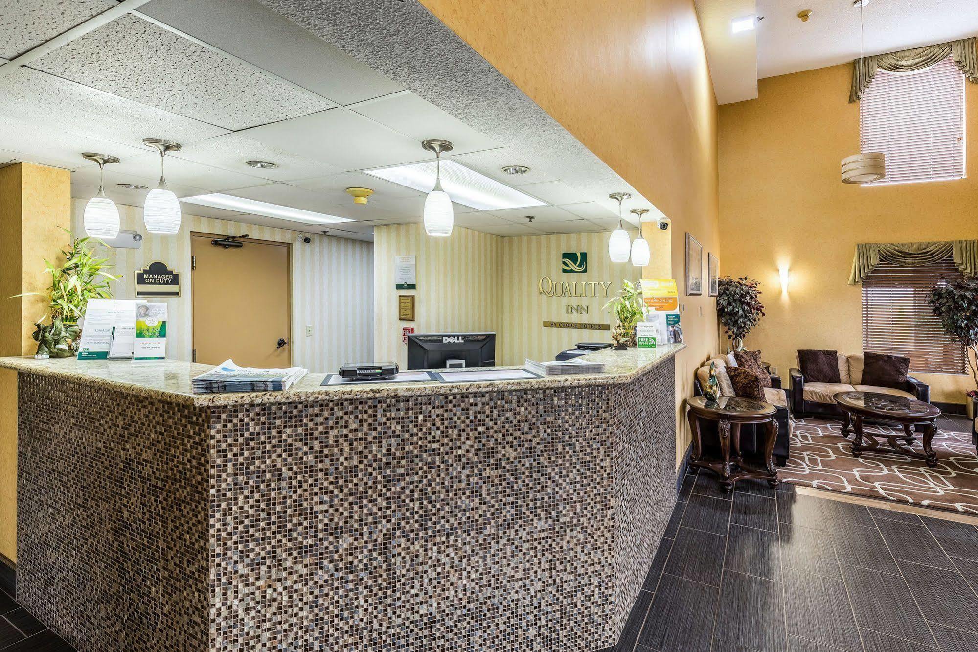 Quality Inn Rolla Exterior photo