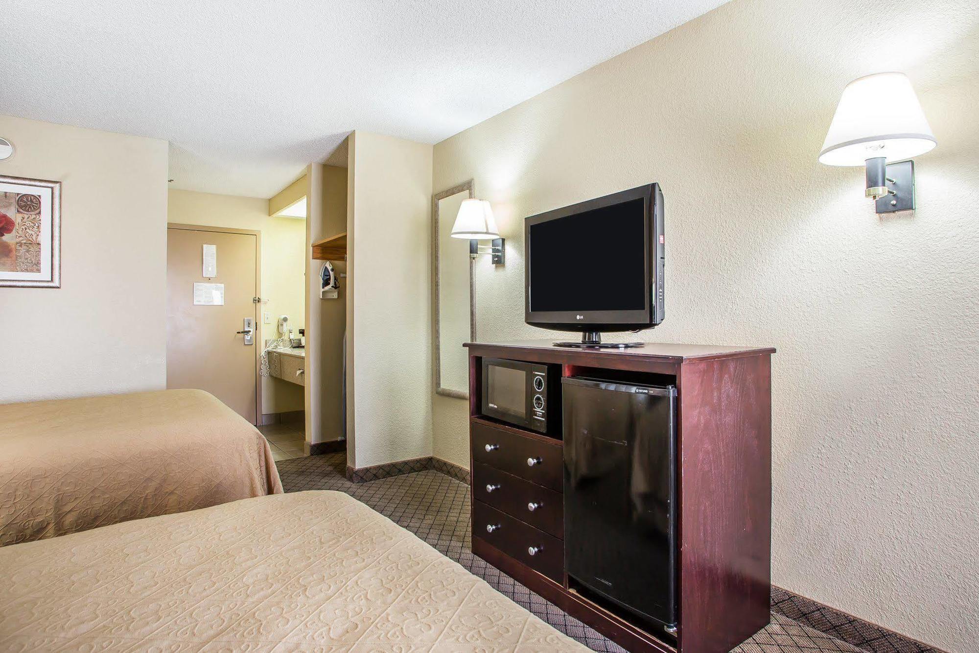 Quality Inn Rolla Exterior photo