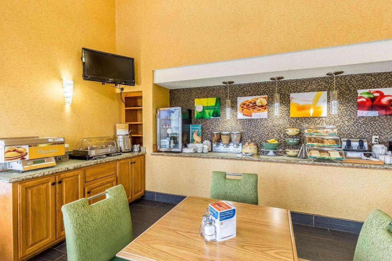 Quality Inn Rolla Exterior photo