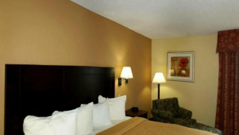 Quality Inn Rolla Exterior photo